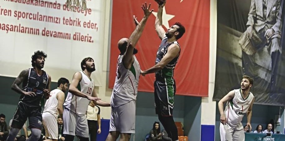 GEMLİK BASKETBOL ANKARA'DA GALİP