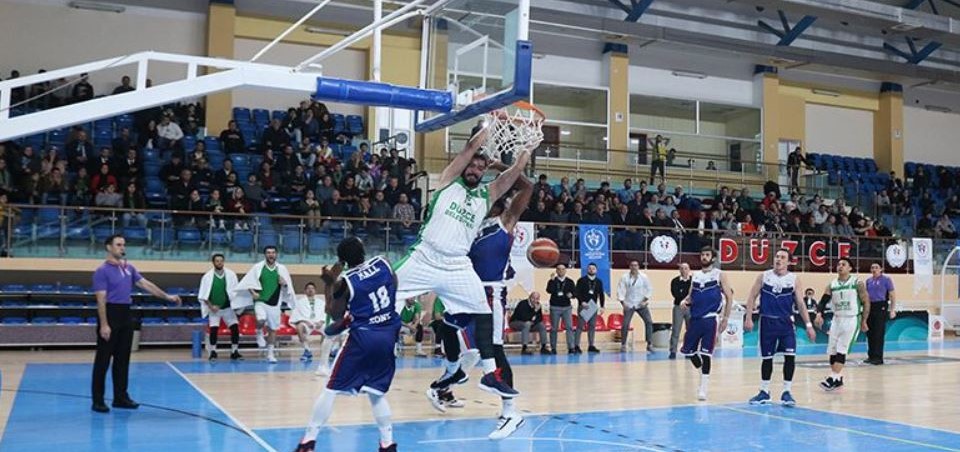 DÜZCE BELEDİYESPOR, SELÇUKLU BASKETBOL’U 85-83 MAĞLUP ETTİ 