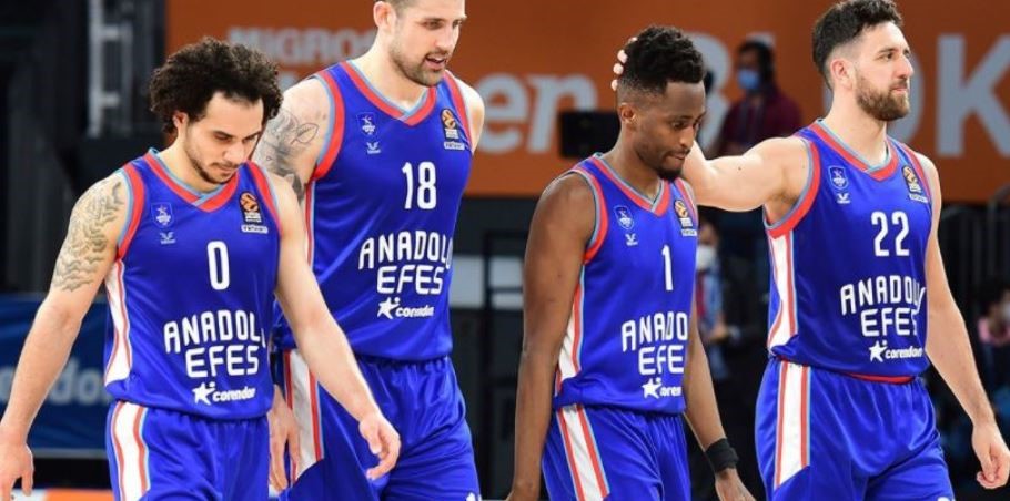 ANADOLU EFES FINAL FOUR İÇİN SAHADA